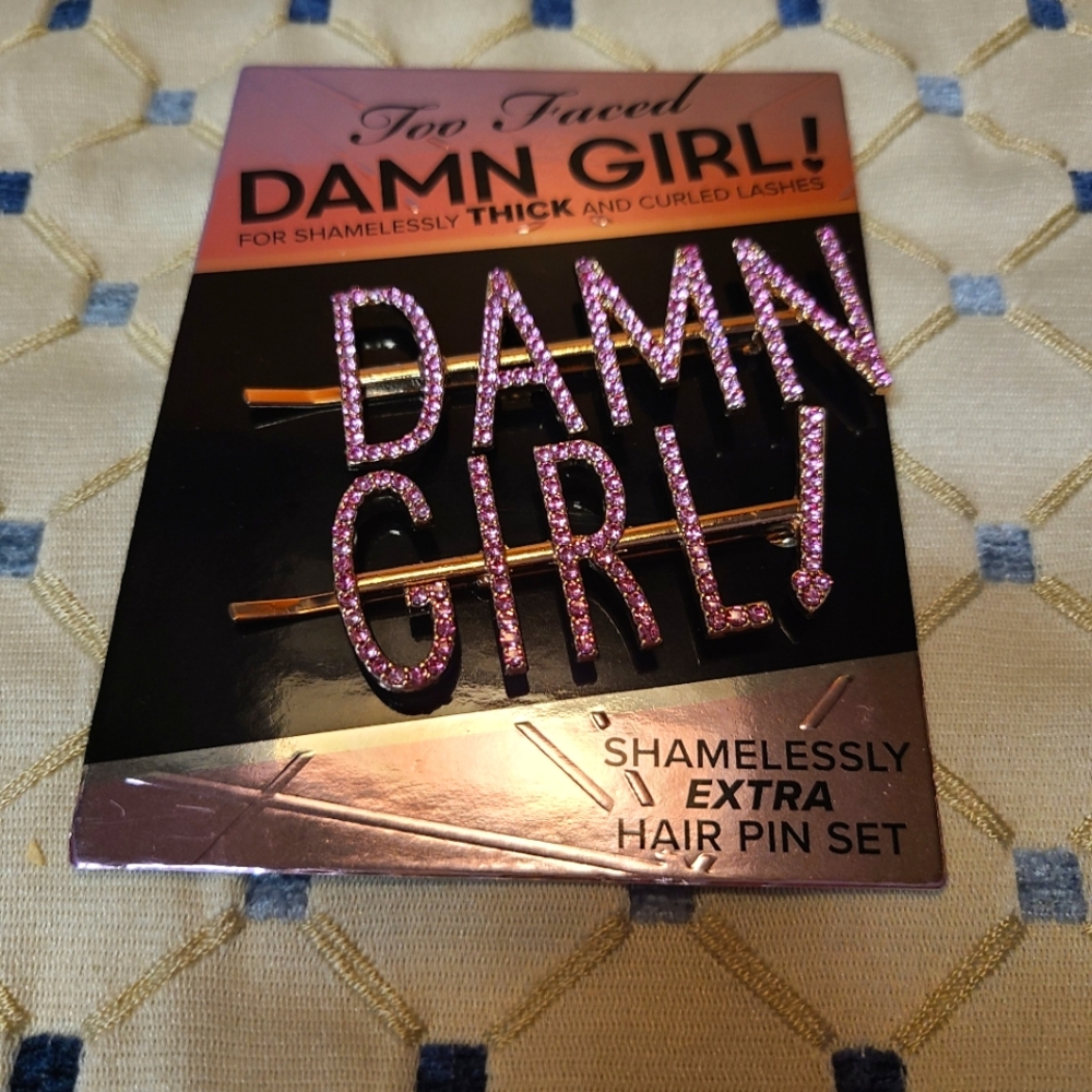 🆕️Too Faced Damn Girl! Sparkly Hairpins